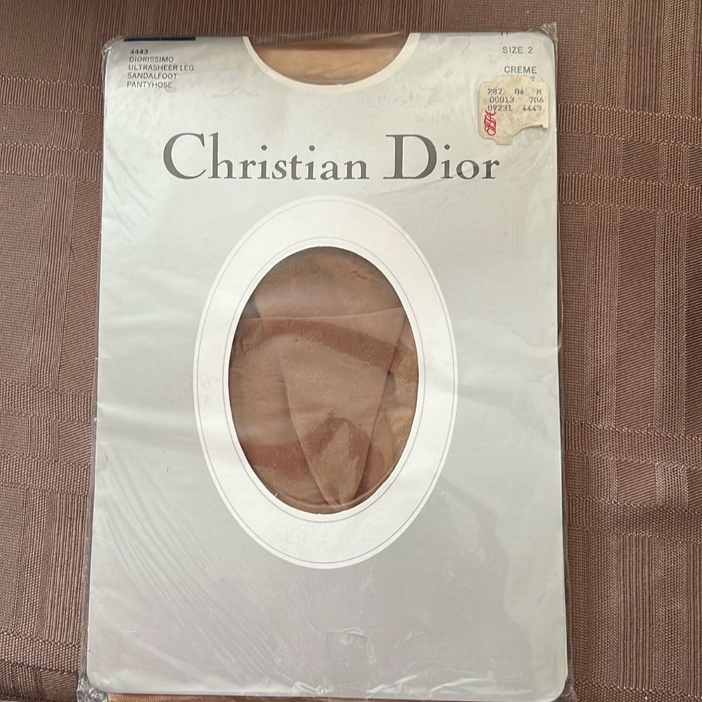 NWT Vintage Christian Dior 4443 Diorissimo Ultra Sheer Pantyhose – Creme Crepe